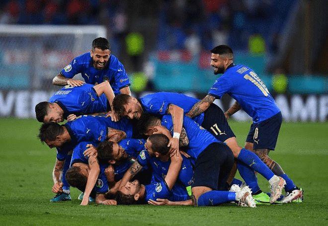欧洲杯意大利VS奥地利的相关图片